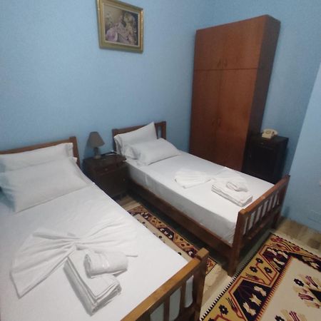 Xheison Apartment Gjirokastër Buitenkant foto