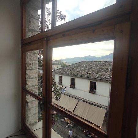 Xheison Apartment Gjirokastër Buitenkant foto