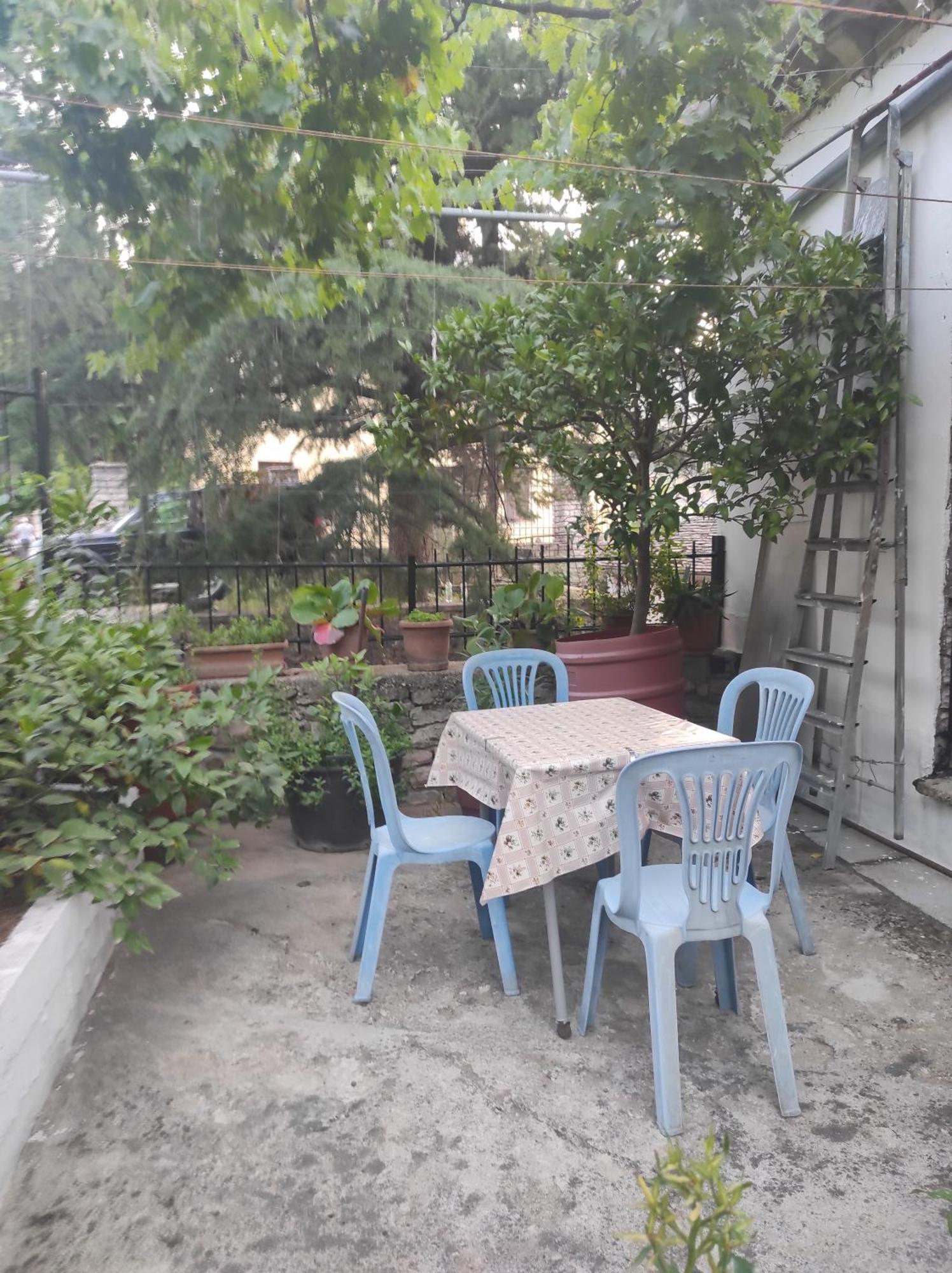 Xheison Apartment Gjirokastër Buitenkant foto